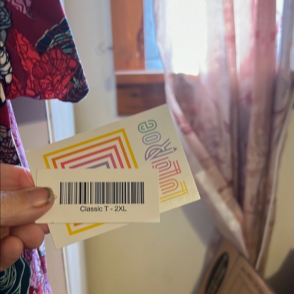 LuLaRoe Classic T NWT 2XL - Picture 2 of 3